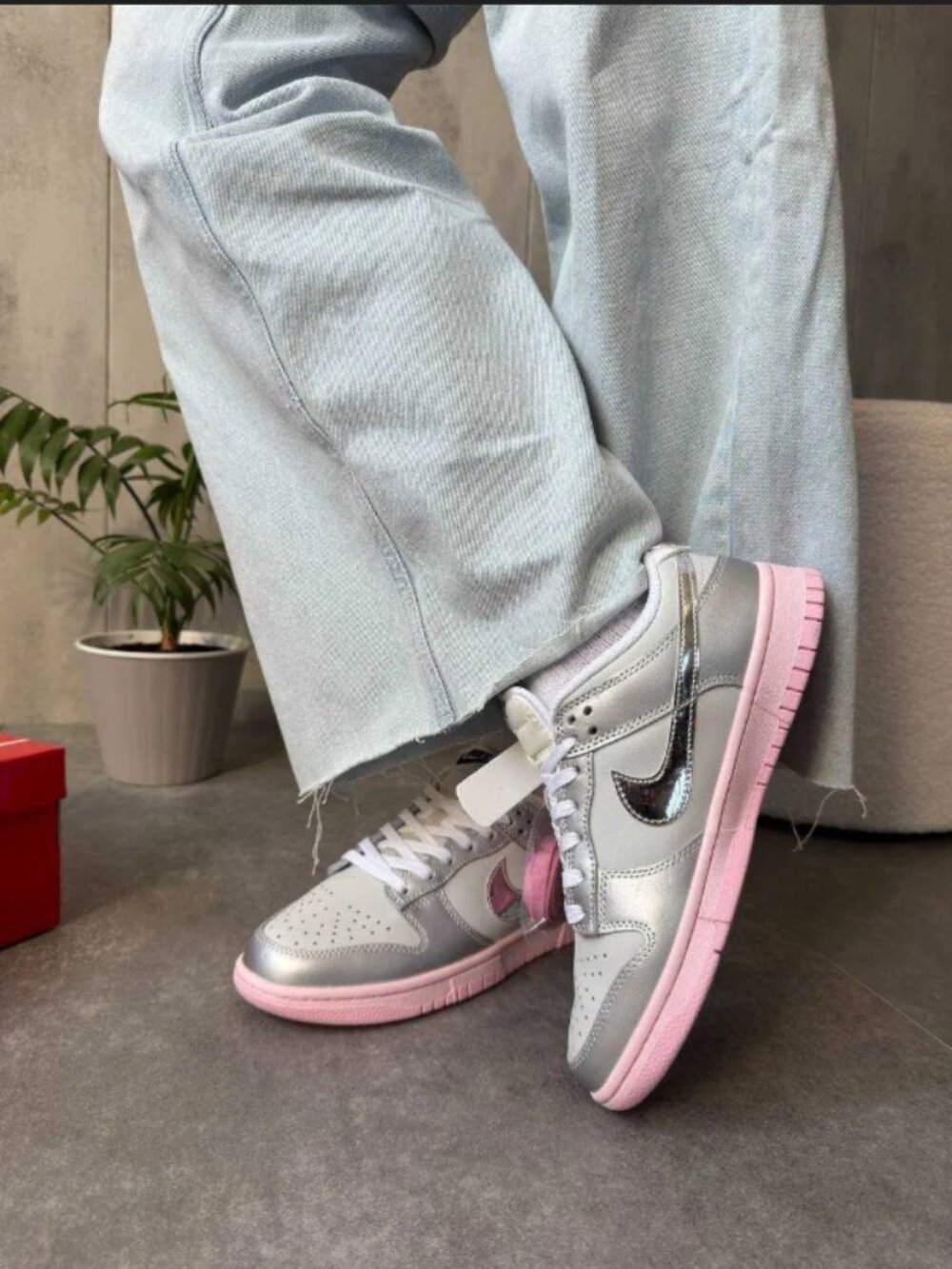 NIKE DUNK LOW LX (9)